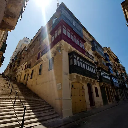 Sea View - Stylish 2br Apt. La Valette