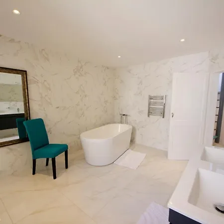 Sea View - Stylish 2br Apt. Appartement La Valette