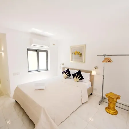 Sea View - Stylish 2br Apt. Appartement *